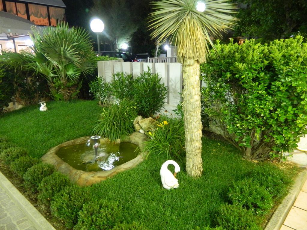 Abahotel Milano Marittima Exterior foto