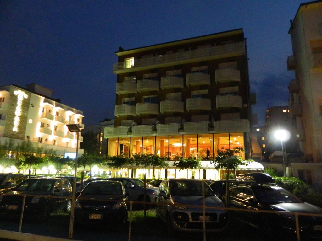 Abahotel Milano Marittima Exterior foto
